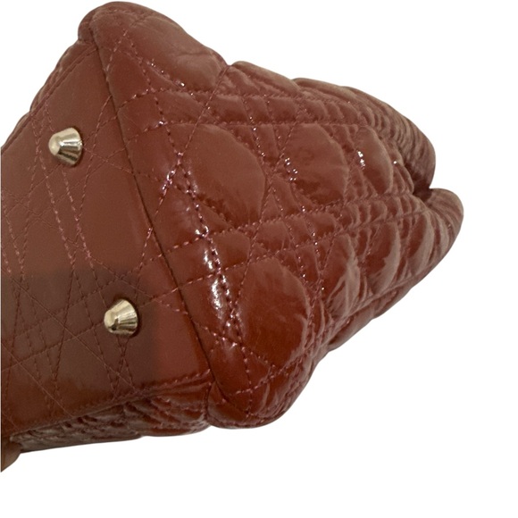 Dior Bag Red Patent Leather Quilted Vintage Preowned - Picture 14 of 15
